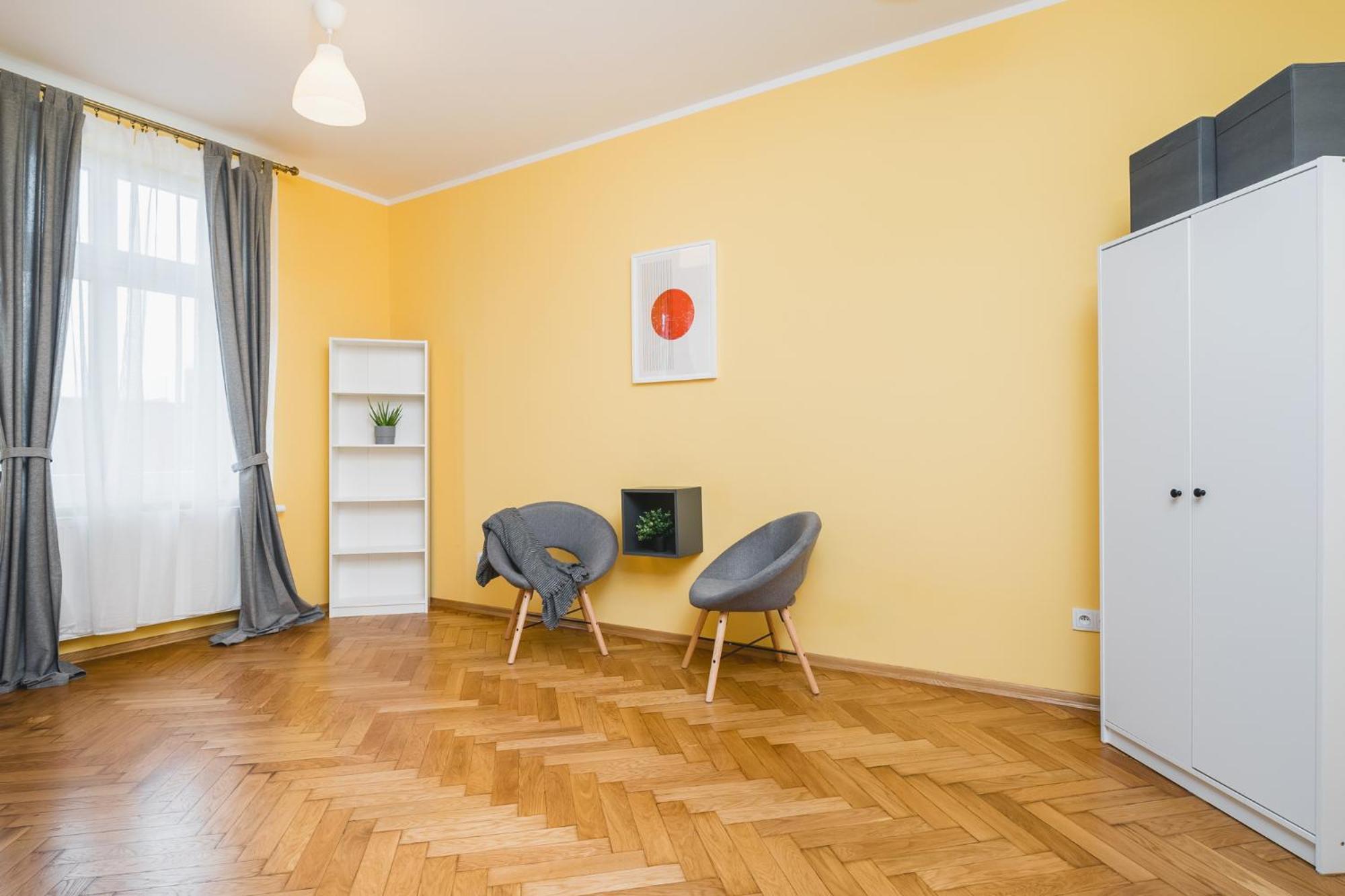 Modern Urban Escape - Old Town Apartment - By Upstairs Краков Экстерьер фото